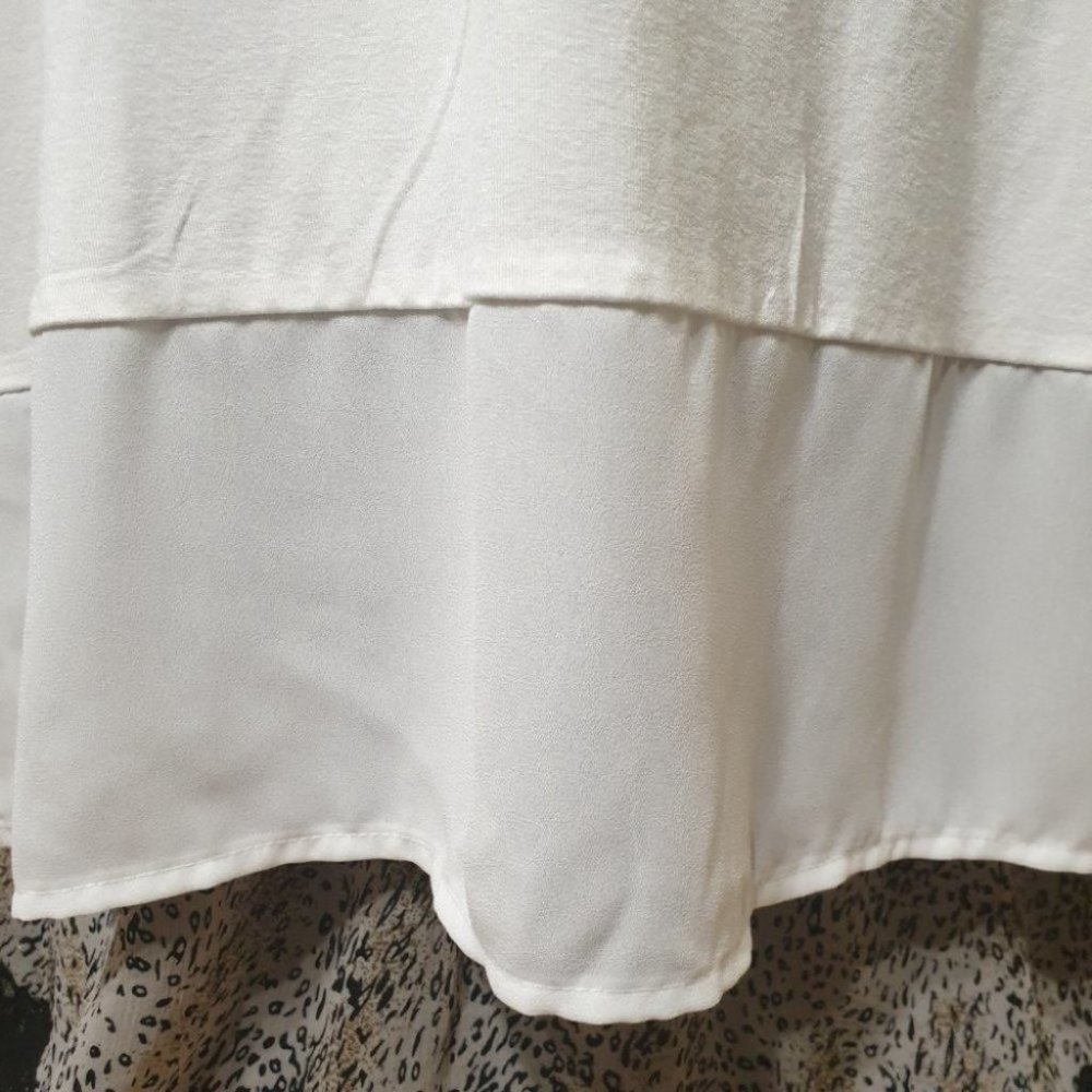 BASQUE AU-20 White Sleeveless Blouse Top Round Neck NWOT - Picture 6 of 11